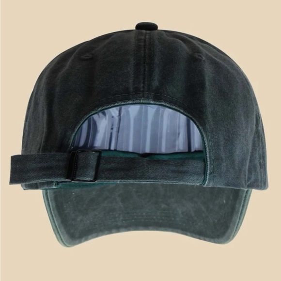 New  graphic “DOG MOM” baseball hat